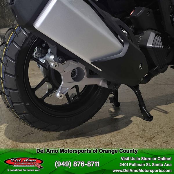 2025 Honda ADV160 Image 17