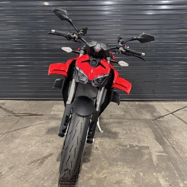 New 2027 Ducati STREETFIGHTER V4 