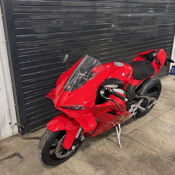 New 2026 Ducati PANIGALE V4 