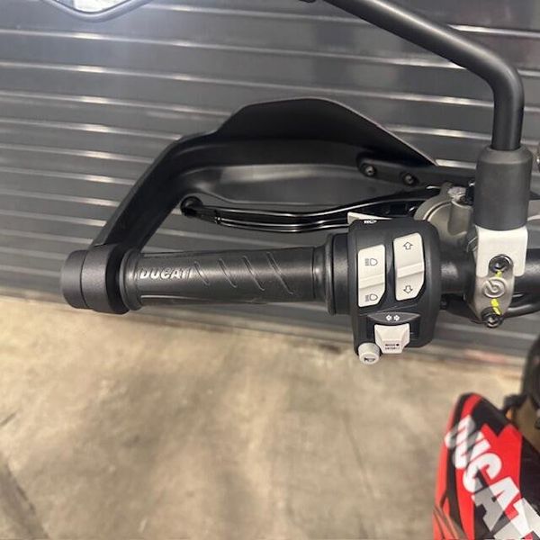 2026 Ducati Hypermotad 698 Mono RVE