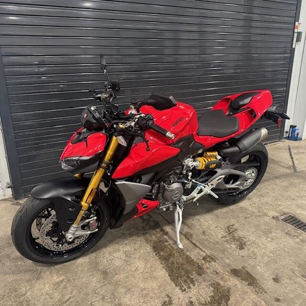 New 2026 Ducati STREETFIGHTER V2S 