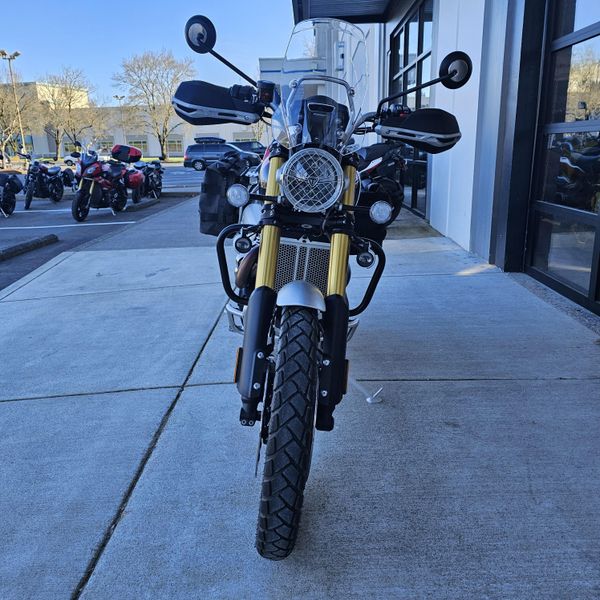 2024 Triumph Scrambler 1200 XE
