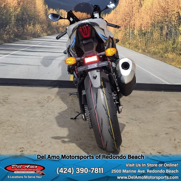 New 2025 Suzuki GSX-R1000R Image 15