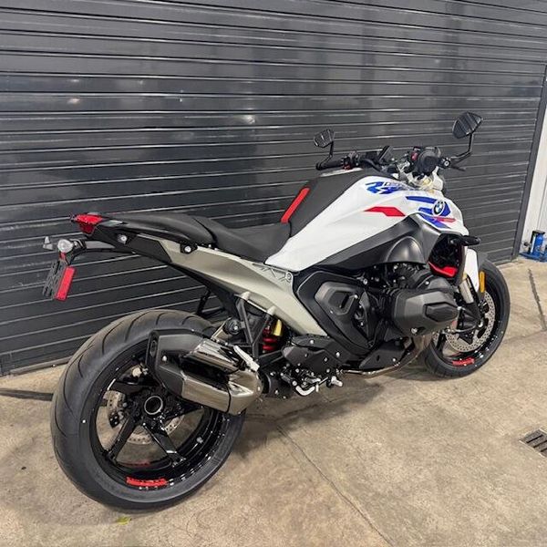 New 2026 BMW R 1300 R 