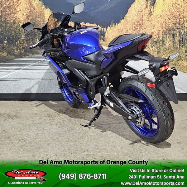 2025 Yamaha YZF-R3 ABS Image 6