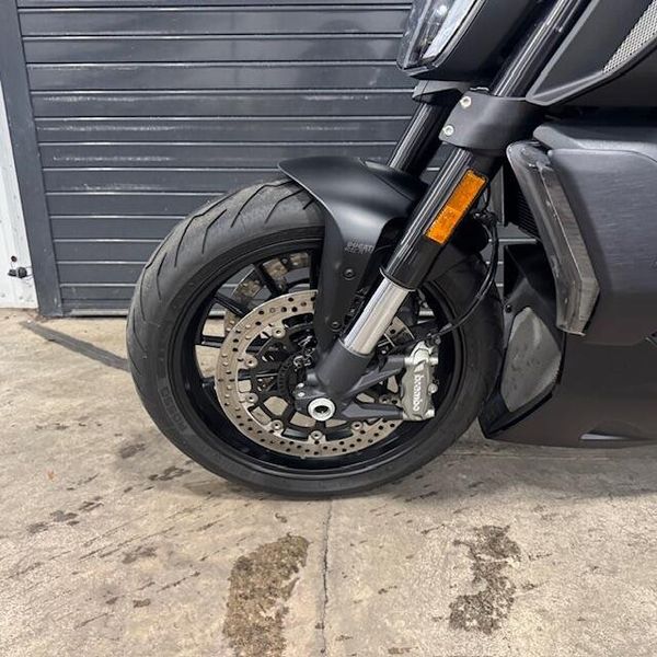 Used 2022 Ducati DIAVEL 1260 