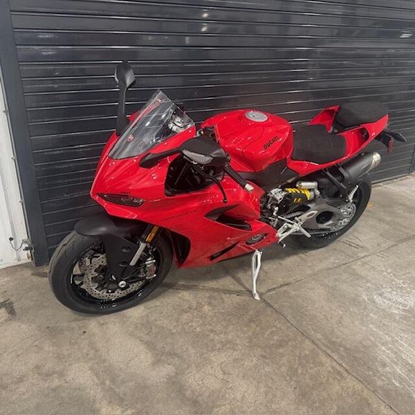 New 2026 Ducati PANIGALE V2 