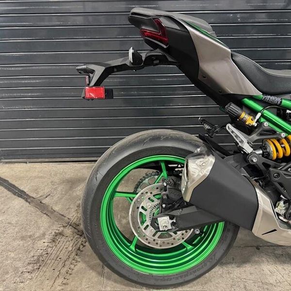 Used 2025 Kawasaki Z900 SE ABS 