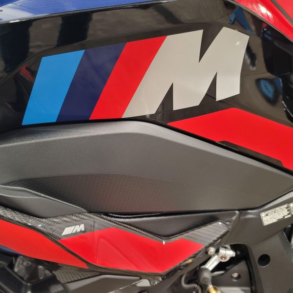 2025 BMW M 1000 XR