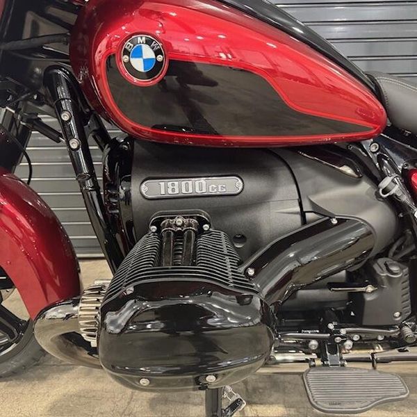 2025 BMW R 18 B
