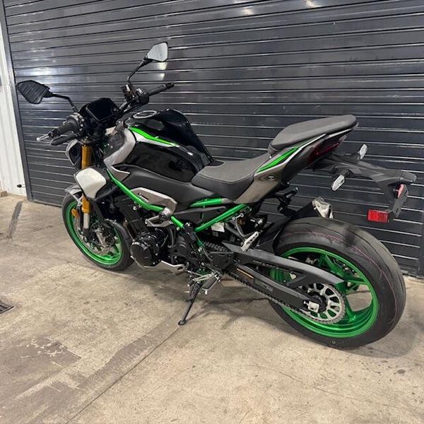 Used 2025 Kawasaki Z900 SE ABS 