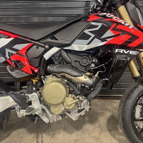 2026 Ducati Hypermotad 698 Mono RVE