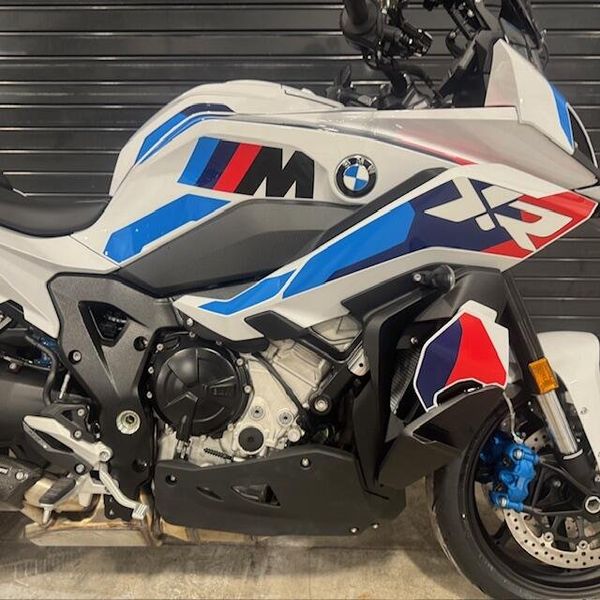 2026 BMW M 1000 XR