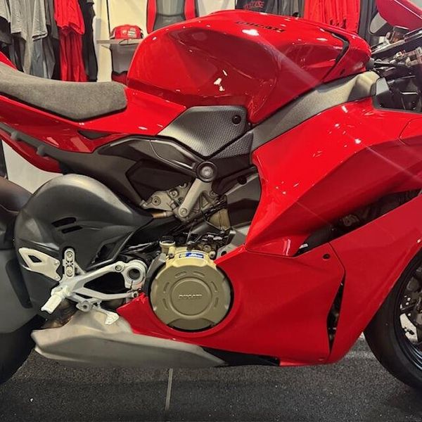 New 2025 Ducati Panigale V4 
