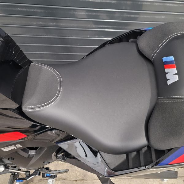 2025 BMW M 1000 XR