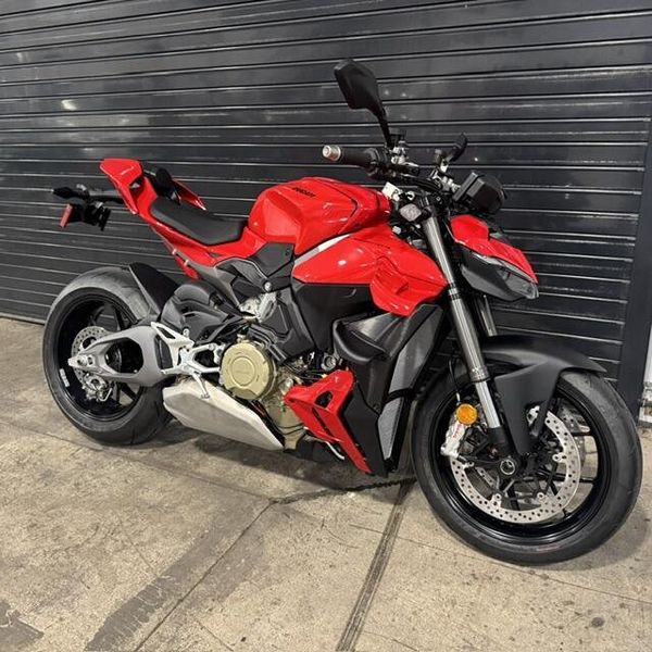 New 2027 Ducati STREETFIGHTER V4 