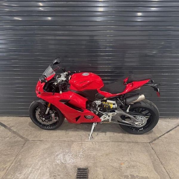 New 2026 Ducati PANIGALE V2 