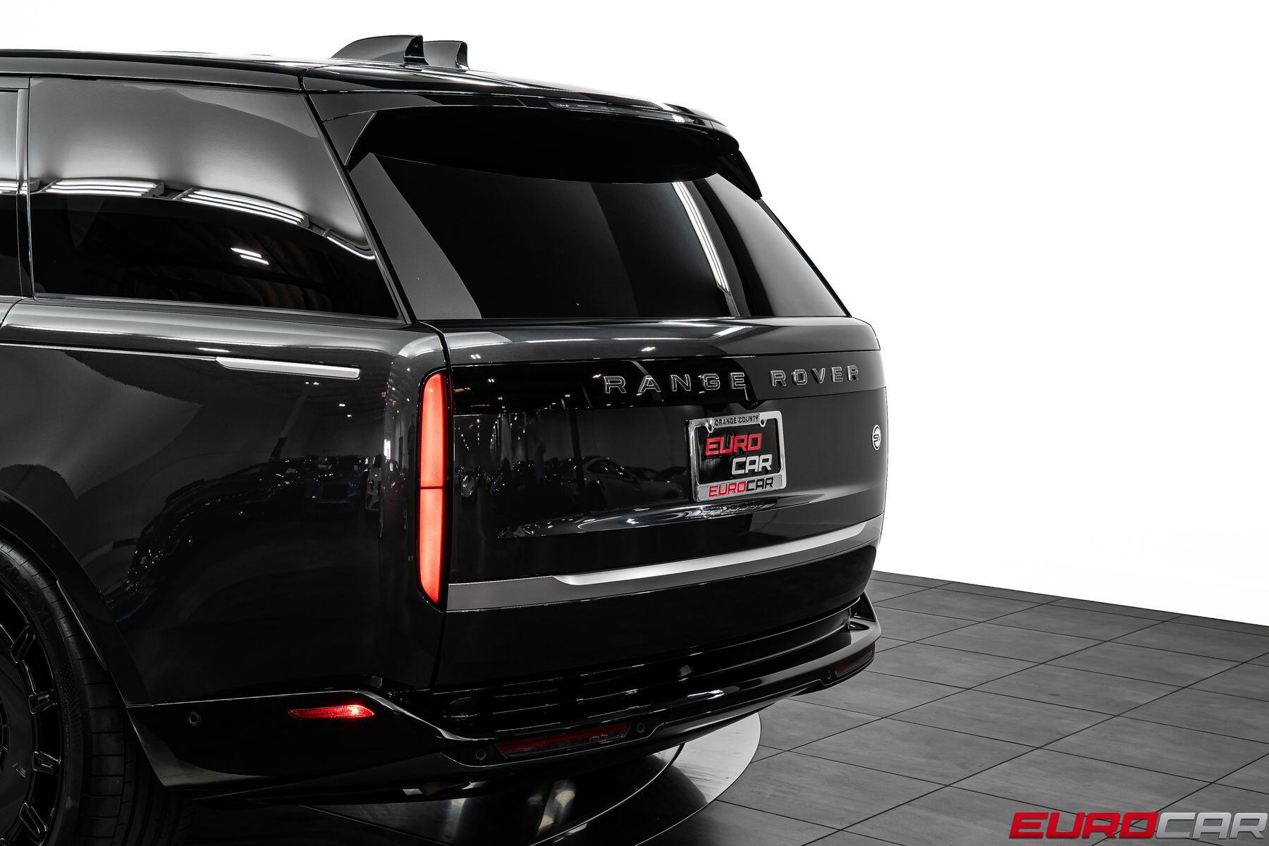 2025 Land Rover Range Rover SV *EXECUTIVE REAR SEATS * CUSTOM AL13 WHEELS*Image 15