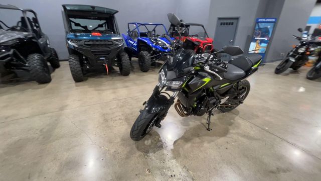 2022 Kawasaki Z650 Base  in a BLACK exterior color. Del Amo Motorsports of Redondo Beach (424) 390-7811 delamomotorsports.com 
