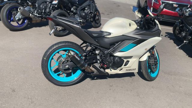 Used 2024 Yamaha YZF-R3 ABS Image 8