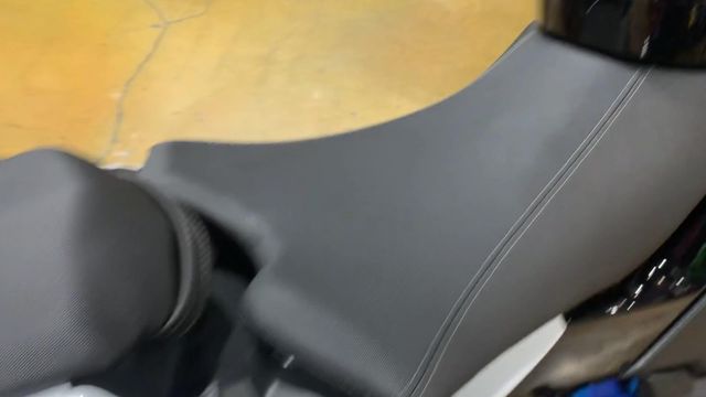 New 2025 CFMOTO 300NK Image 3