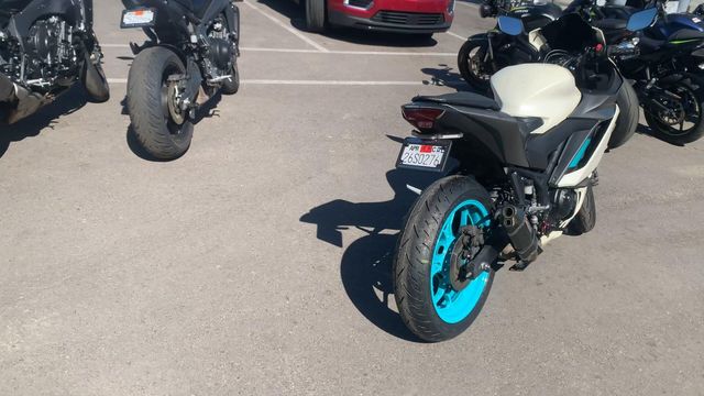 Used 2024 Yamaha YZF-R3 ABS Image 7