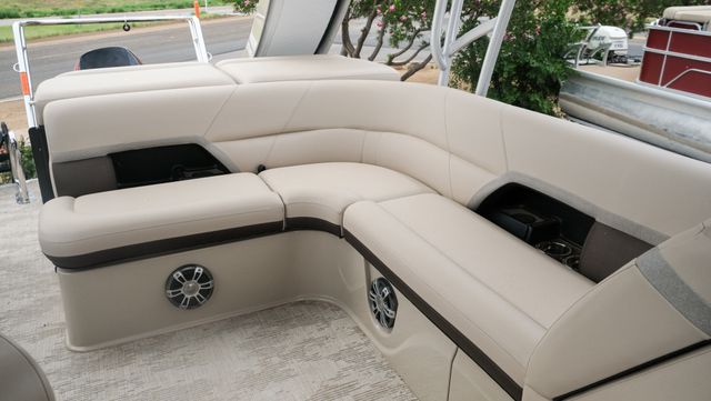 NEW 2024 CREST CARIBBEAN LX L Image 25