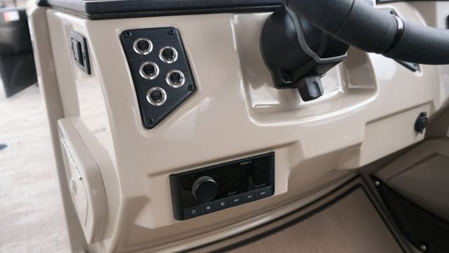 NEW 2024 CREST CARIBBEAN LX L Image 20