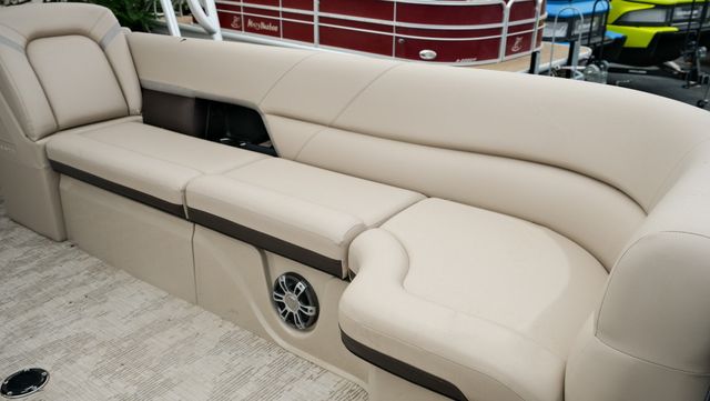 NEW 2024 CREST CARIBBEAN LX L Image 31