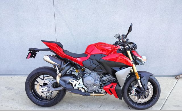 2026 Ducati Streetfighter V2