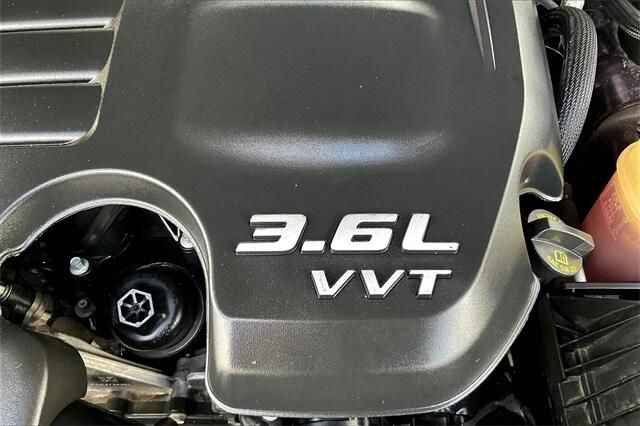 Used 2021 Dodge Challenger SXTImage 32