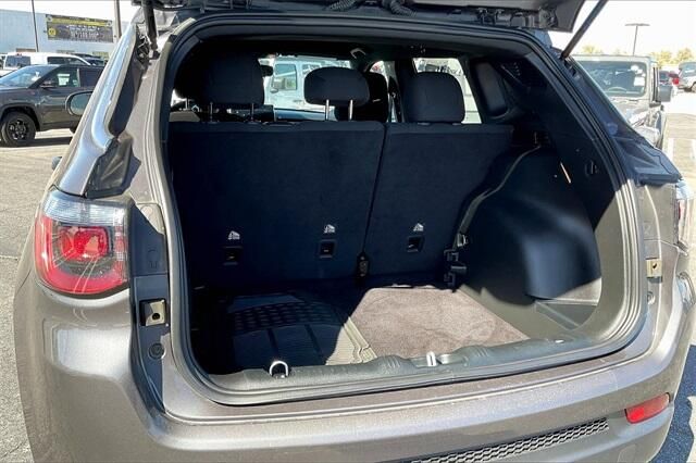 Used 2024 Jeep Compass SportImage 34