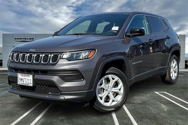 Used 2024 Jeep Compass SportImage 1