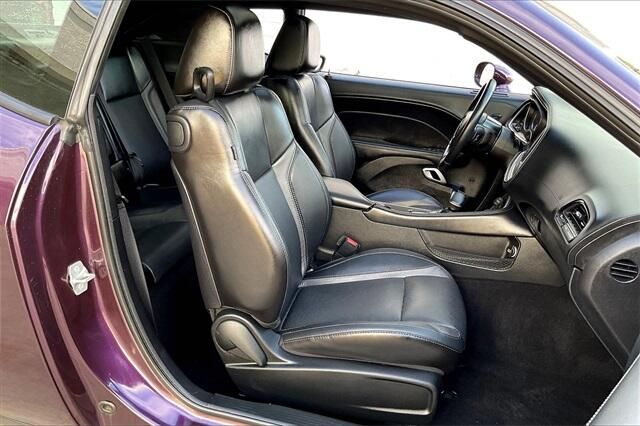 Used 2021 Dodge Challenger SXTImage 6