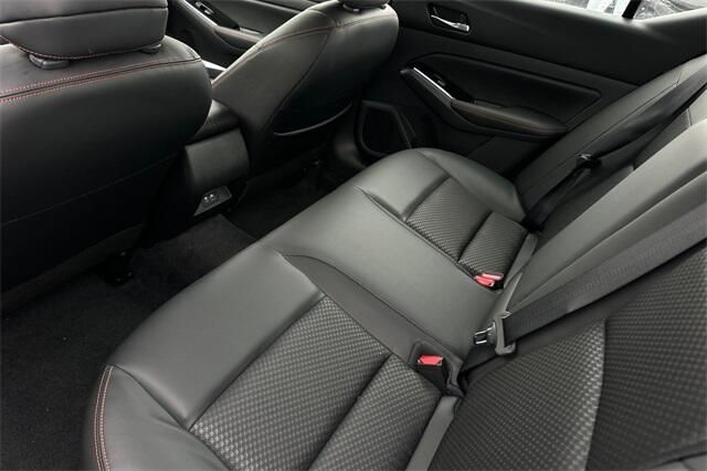 New 2025 Nissan Altima 2.5 SRImage 9