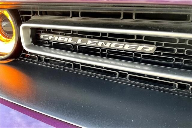 Used 2021 Dodge Challenger SXTImage 7