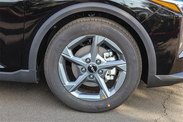 New 2025 Kia K4 LXSImage 28