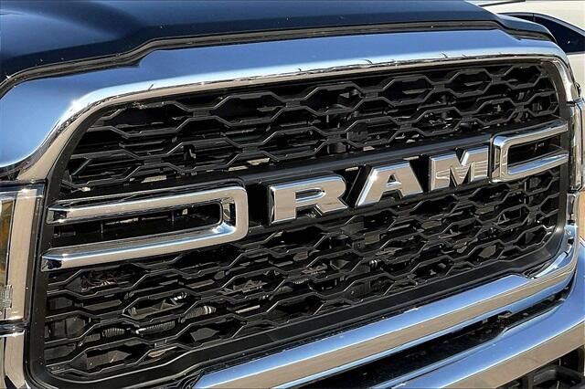 2022 RAM 2500 TradesmanImage 31