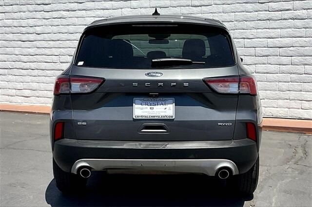 2022 Ford Escape SE photo 3