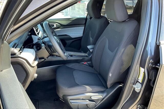 Used 2024 Jeep Compass SportImage 24