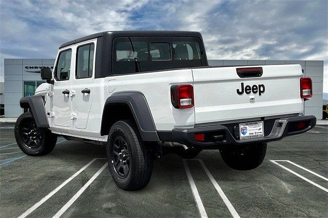 2024 Jeep Gladiator Sport 4x4Image 2