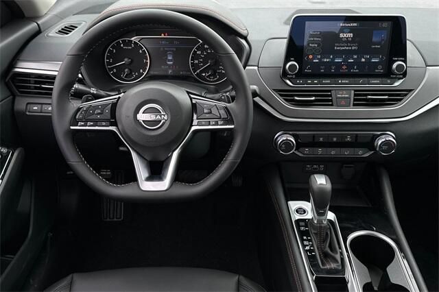 New 2025 Nissan Altima 2.5 SRImage 11