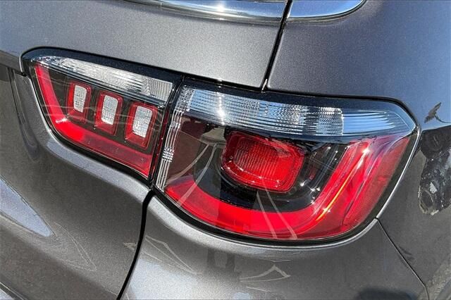 Used 2024 Jeep Compass SportImage 28