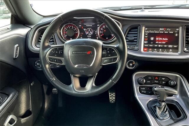 Used 2021 Dodge Challenger SXTImage 4