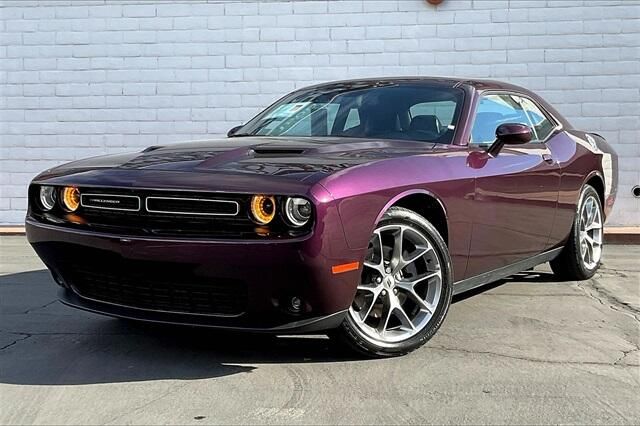 Used 2021 Dodge Challenger SXTImage 1