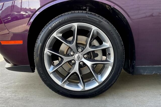 Used 2021 Dodge Challenger SXTImage 8