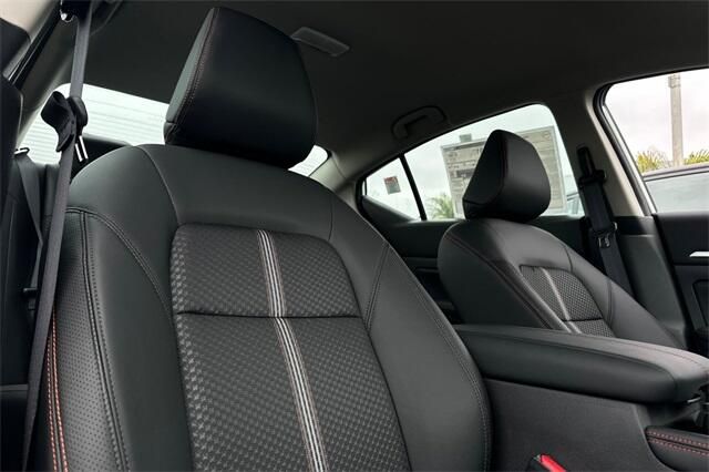 New 2025 Nissan Altima 2.5 SRImage 13