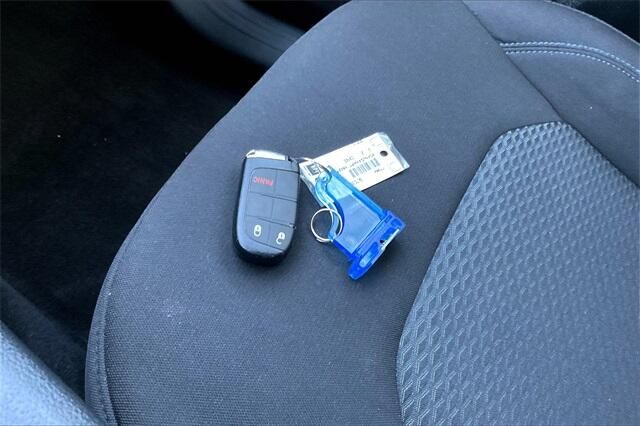 Used 2024 Jeep Compass SportImage 11