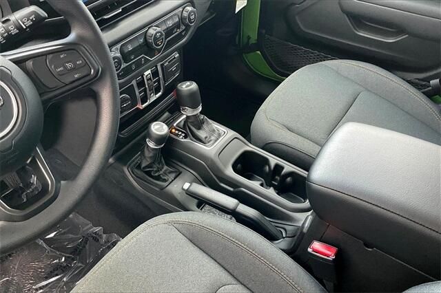 2025 Jeep Wrangler 4-door SportImage 7