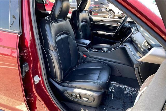 Used 2021 Jeep Grand Cherokee L LimitedImage 6